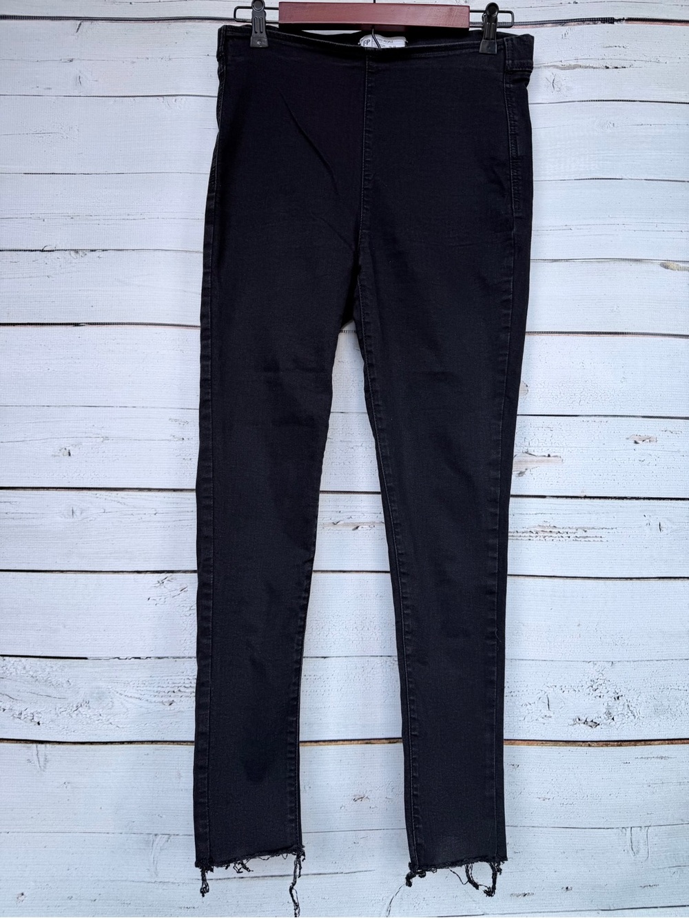Free People High-Waisted Raw Hem Skinny Jeans Pull-On Jeggings Size 29